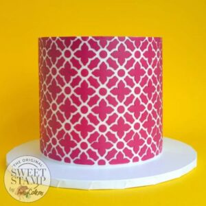 voorbeeld taart met taartstencil sweet stamp Jasmine Trellis