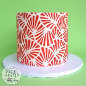 voorbeeld taart met taartstencil sweet stamp Scallop